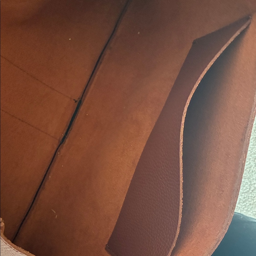 Vince Camuto Tan and Black Shoulder Bag - Picture 8 of 9